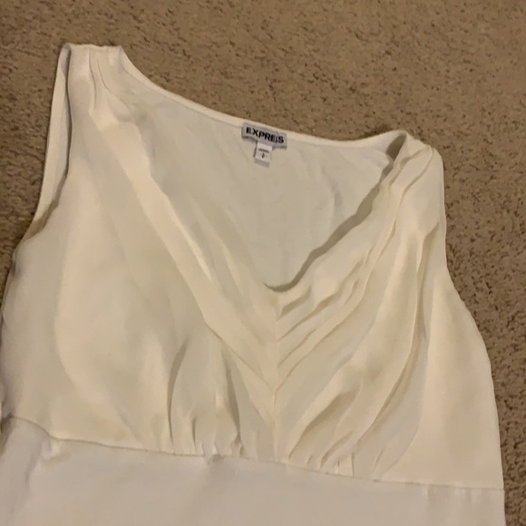 Express top in cream. Size small - Picture 2 of 8